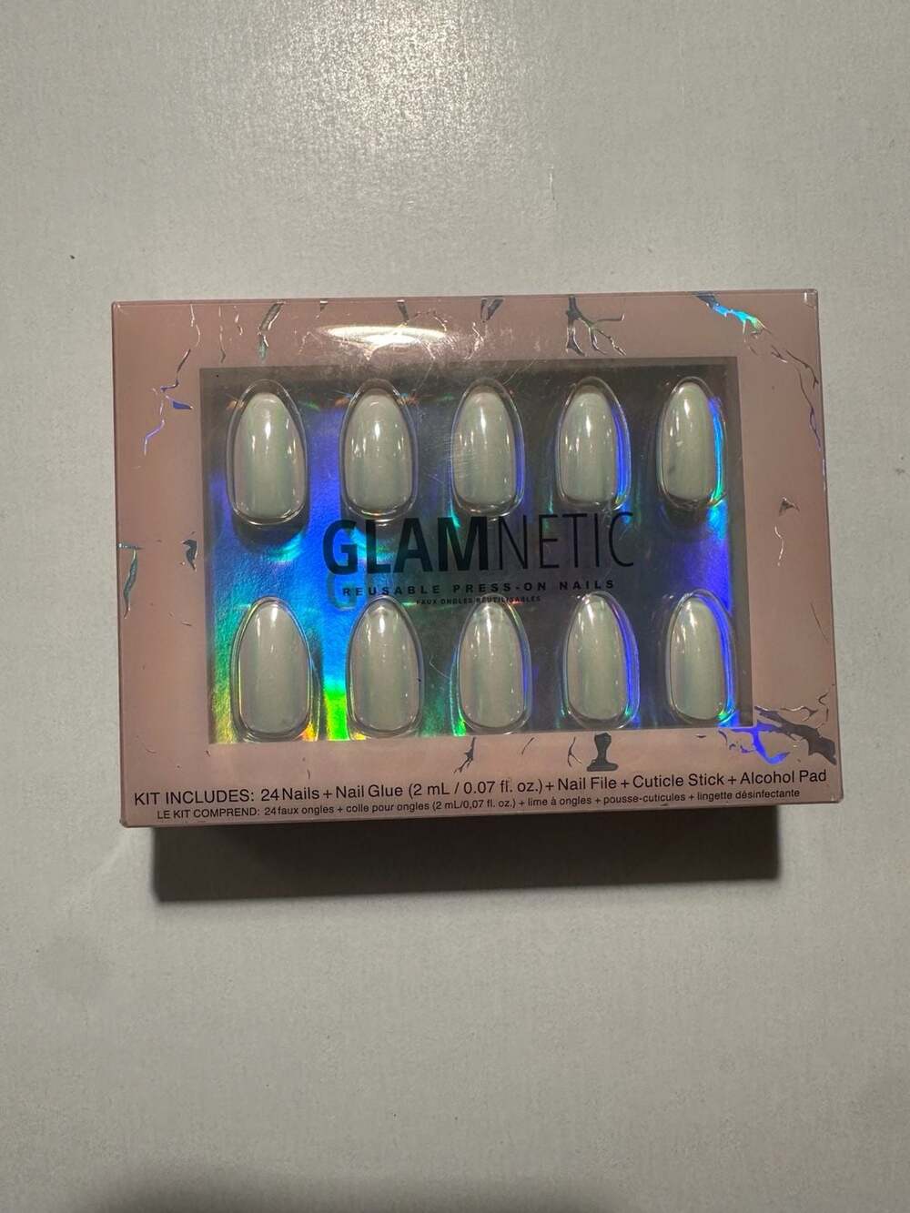 Glamnetic Reusable Press-On Nails *ANGEL-Short Almond*